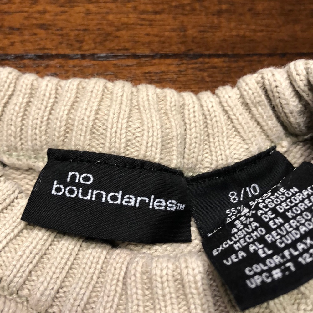 No Boundaries Kid’s Sweater 8/10 - Picture 2 of 16